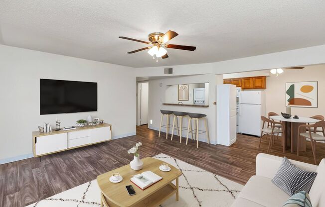 2 beds, 1 bath, 840 sqft, $1,275, Unit S1127