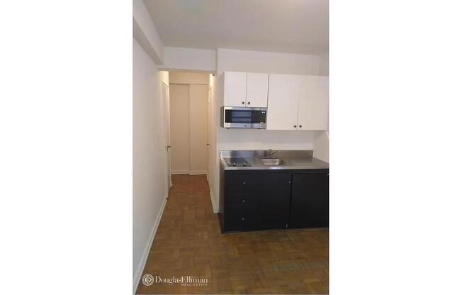 Studio, 1 bath, $2,450, Unit MR1