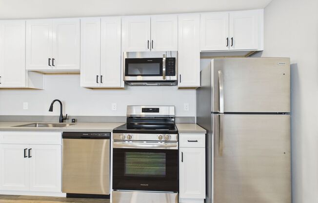 Newly renovated STUDIO in the heart of Pacific Beach! (a/c, w/d)