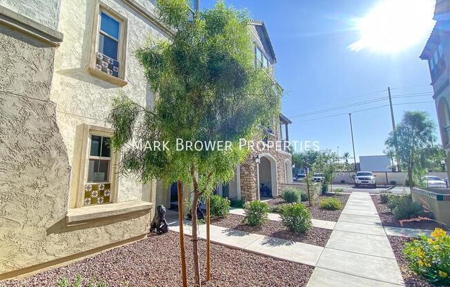 2 beds, 2.5 baths, 1,369 sqft, $1,949