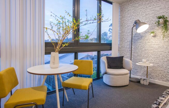 Studio, 1 bath, 512 sqft, $2,269, Unit Unit 13