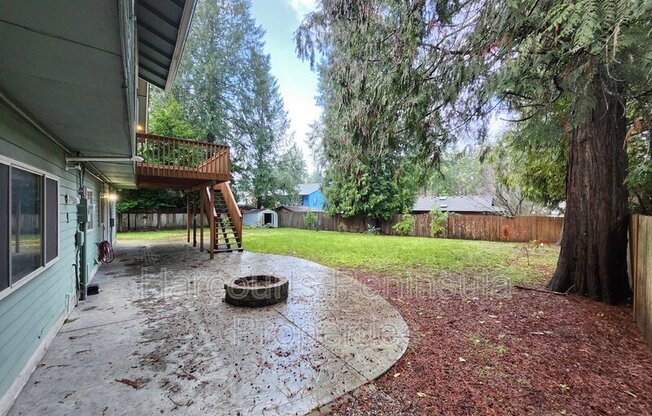 573 Bridle View Ct NW