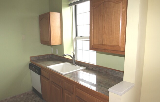 Studio, 1 bath, $1,550, Unit Unit #301