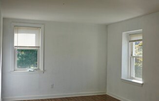 200 HIAWATHA LN