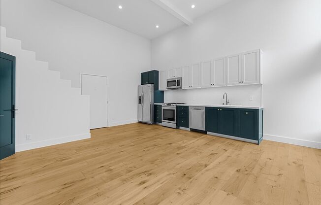 135 N Doheny Dr Apt 103