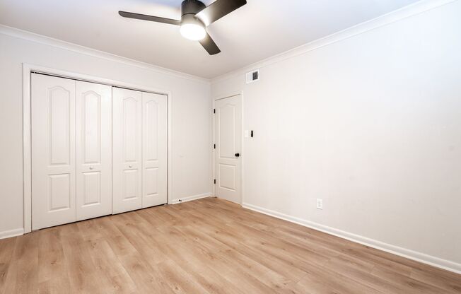 2 beds, 1 bath, $1,795, Unit 6