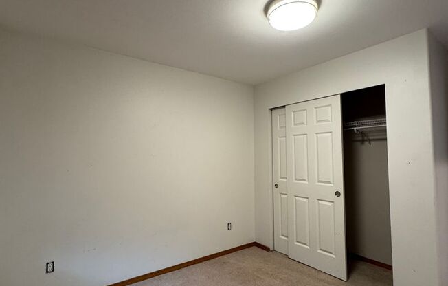 Spacious 4-Bedroom Home for Lease in Cul-de-Sac