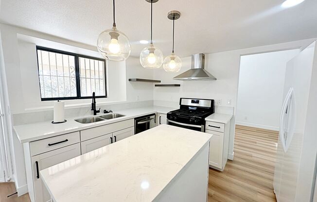 4 beds, 3 baths, $2,400