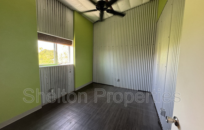 2121 W HAYWARD AVE