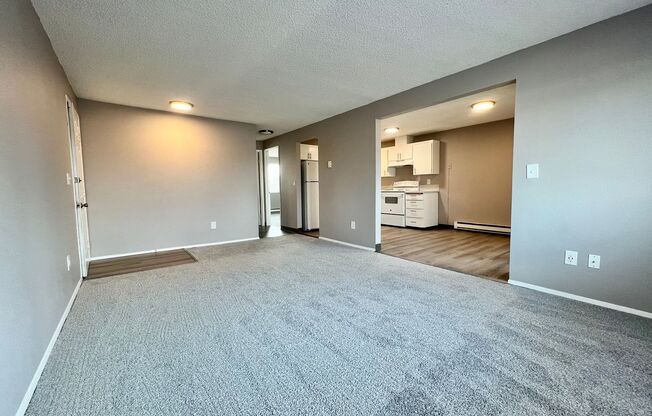 2 beds, 1 bath, 900 sqft, $1,650, Unit 19-C