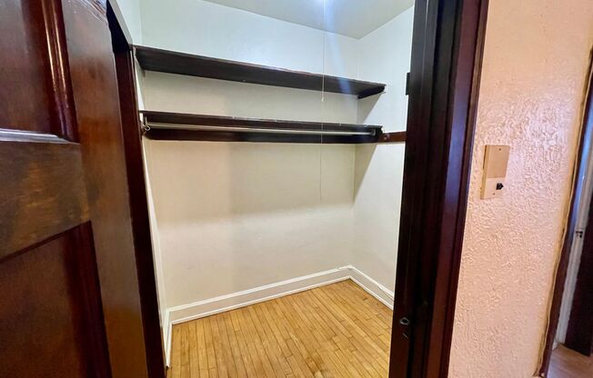 Studio, 1 bath, $850, Unit 4