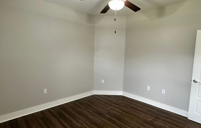 3 beds, 2.5 baths, 1,425 sqft, $1,880, Unit D101