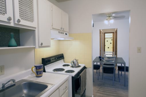 Beacon Hill West Apartments Kitchen