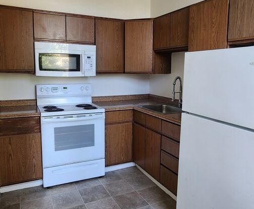 1 bed, 1 bath, 750 sqft, $2,995, Unit 05