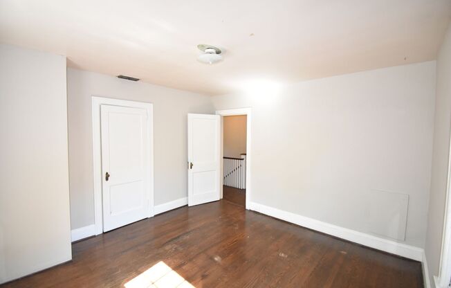 2 beds, 1.5 baths, $950, Unit 1