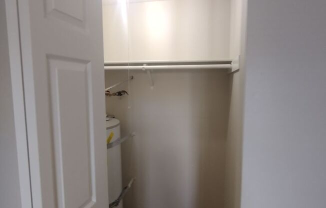 2 beds, 1 bath, 776 sqft, $1,500, Unit 092