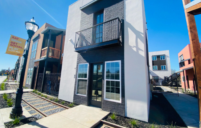 Elk Grove Courtyards