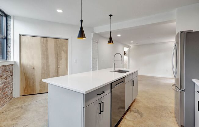 1 bed, 1 bath, 655 sqft, $1,775, Unit 100