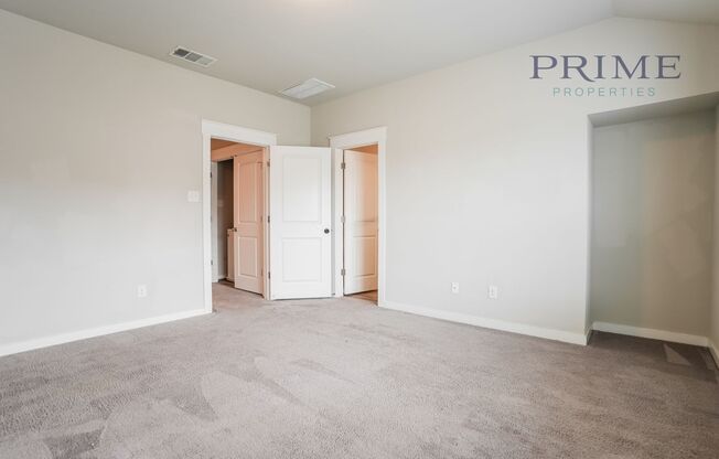 Spacious 4‑Bedroom Townhome in Pflugervill