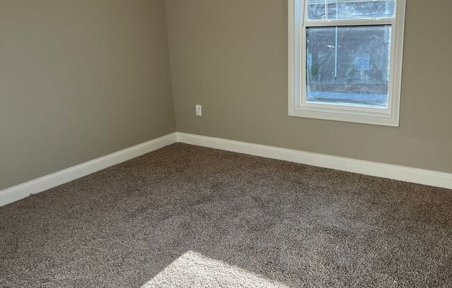 2 beds, 2 baths, 979 sqft, $1,130, Unit 921