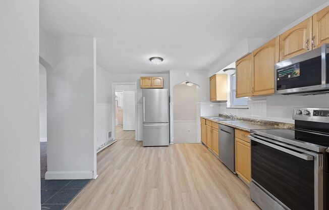 2 beds, 1 bath, $1,495