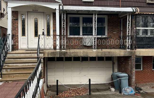 3 beds, 1.5 baths, $3,000