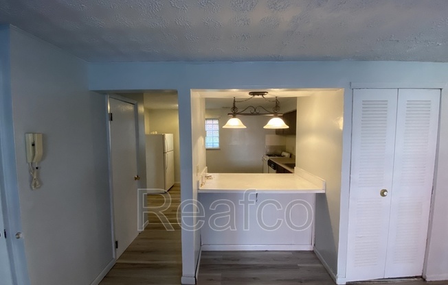 296 E 17th Ave