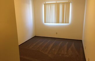 2 beds, 1 bath, 800 sqft, $845