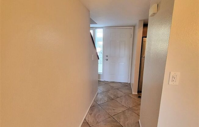 EXCELLENT TOWNHOME IN TEMPE!