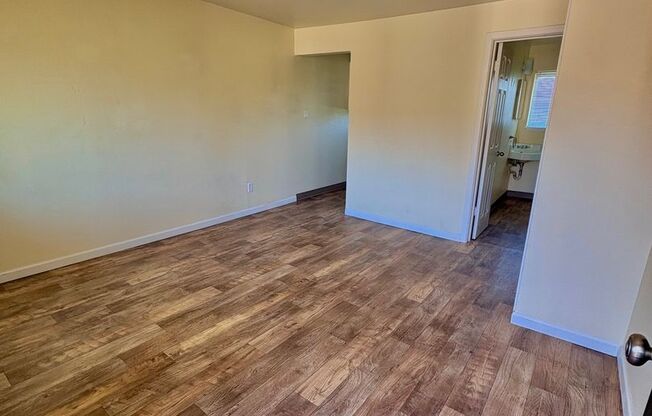 West Tabor Apartments