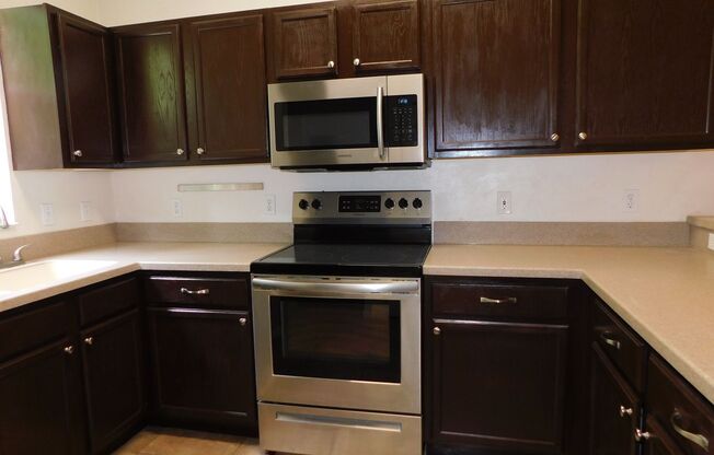 2 beds, 2.5 baths, $1,300