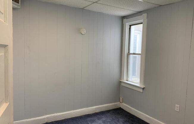 3 beds, 1 bath, 1,152 sqft, $1,550