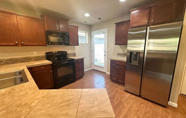 Beautiful 3 Bedroom Home in Parkside Estates!
