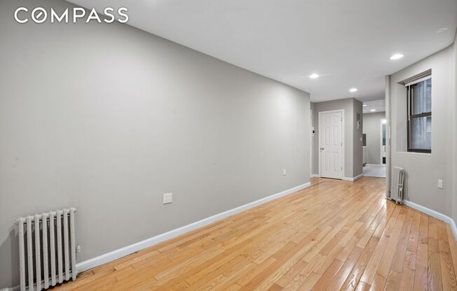 723 11 AVE