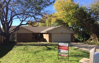 Single family home: 3 bedrooms, 2 bathrooms, large walk-in closets