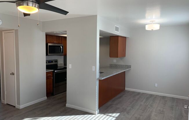 1 bed, 1 bath, 560 sqft, $1,200