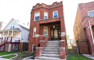 5141 141 W ROSCOE