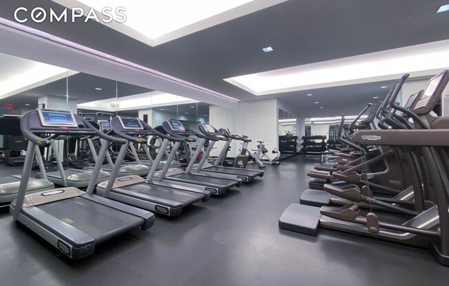 1 bed, 1 bath, 667 sqft, $4,500, Unit 2012