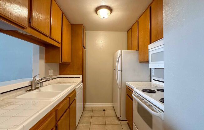 1 bed, 1 bath, $2,099