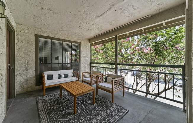 Balcony at Lakeside Apartments, Dallas