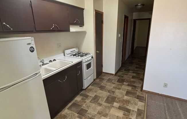 2830 W. Bobolink Ave.