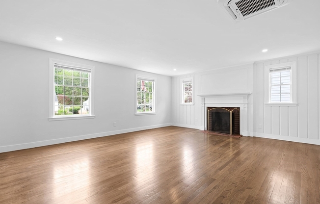 125 BEACON ST