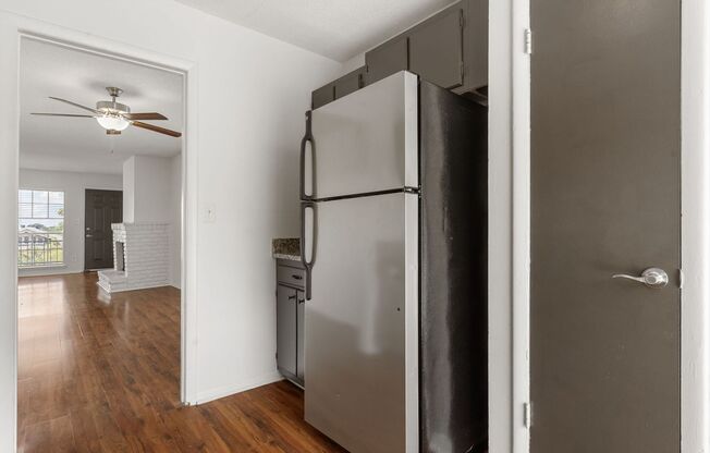 2 beds, 1.5 baths, 957 sqft, $1,497, Unit 1729E