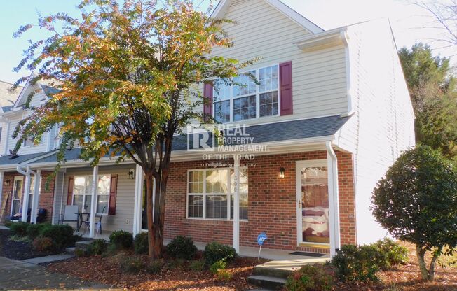 MOVE IN SPECIAL! Lovely End Unit 2BR/2.5BA Townhome Near W. Wendover Ave.