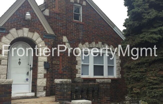 Recently Renovated 2 Bedroom Brick Bungalow!