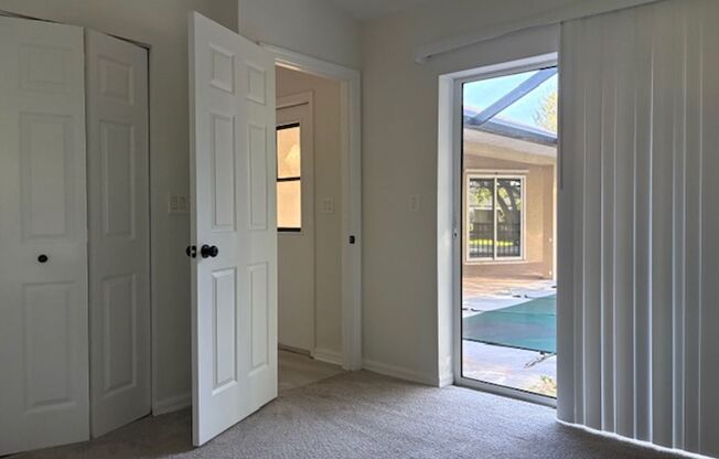 Flexible Space, Great Location – Rent This Port Charlotte Home