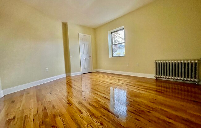 290 RIVERDALE AVE