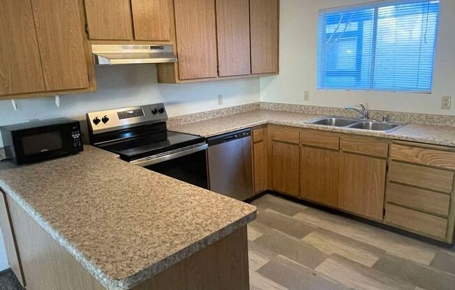 4 beds, 2 baths, 1,500 sqft, $1,750, Unit 707-06