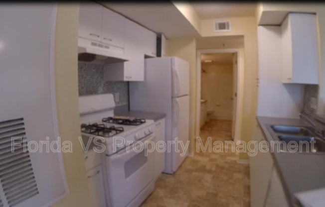 1615 COLUMBIA ARMS CIR