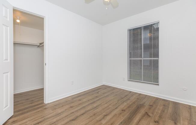 2 beds, 1.5 baths, 820 sqft, $999